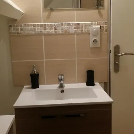 Apartament Appartement Independant Pour Gp, 24H, Le Mans Classic 4 Personnes Mulsanne
